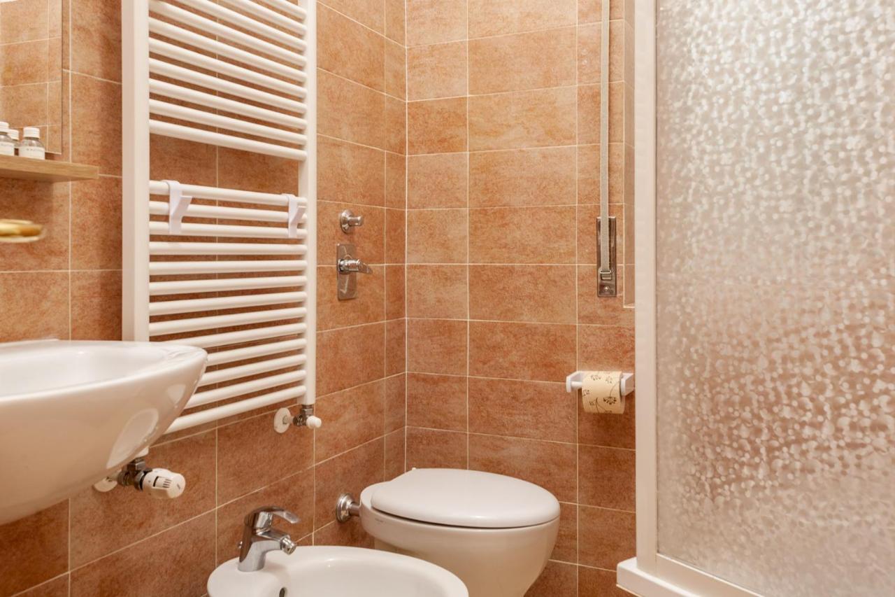 Bnbutler - Pellegrino Rossi, 42 - Ampio E Comodo Per 5 Appartement Milaan