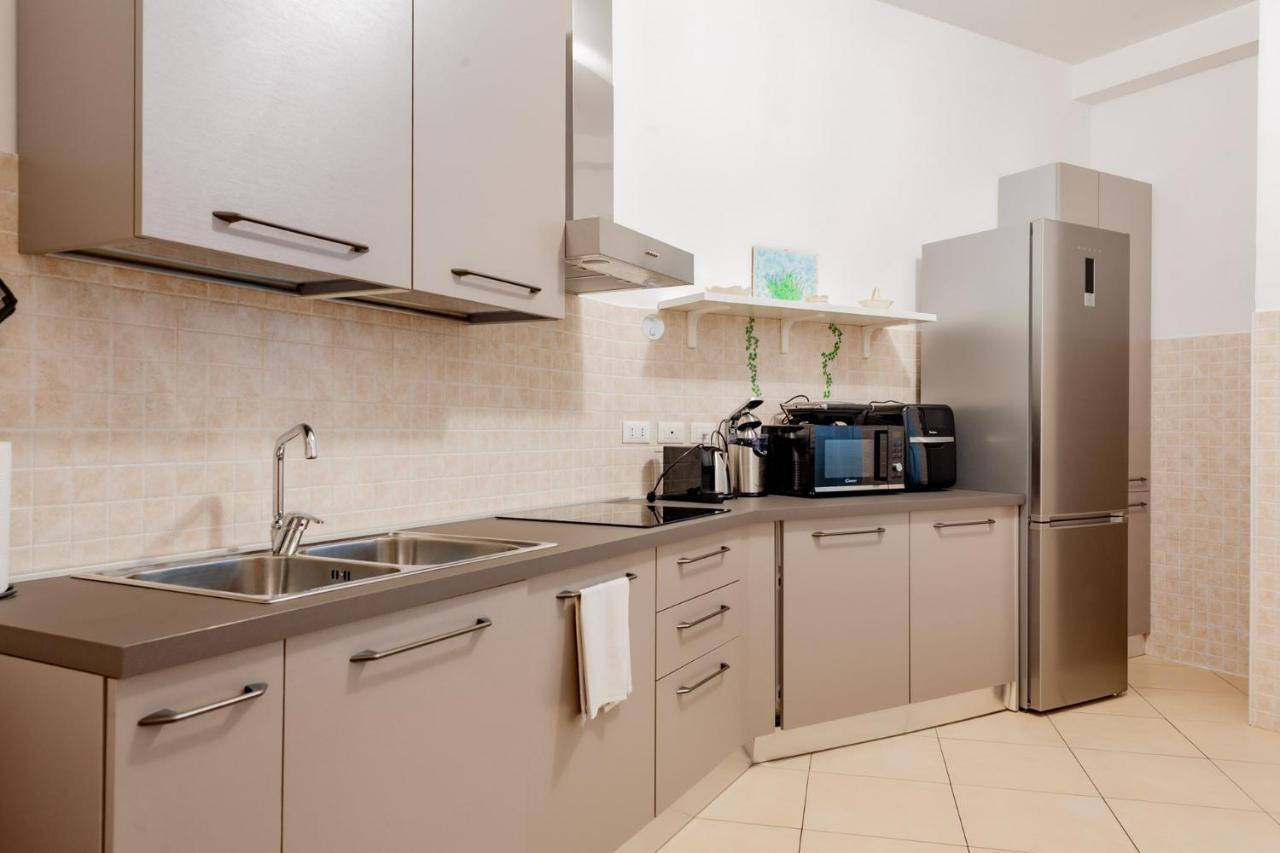 Bnbutler - Pellegrino Rossi, 42 - Ampio E Comodo Per 5 * Milaan